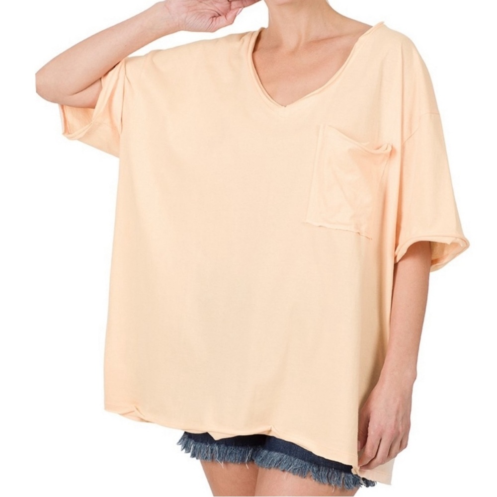 NWOT-Zenana Oversized Boyfriend Pocket
Tee Shirt